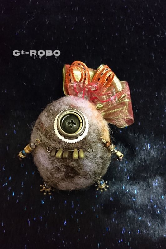 ブローチ