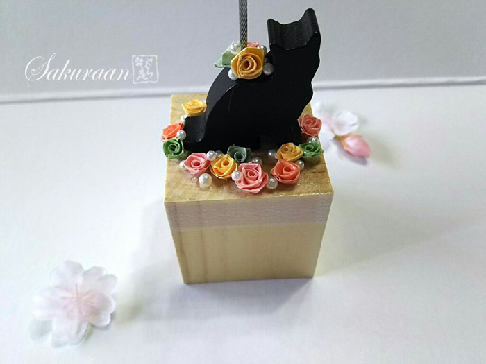 黒猫とバラのメモたて