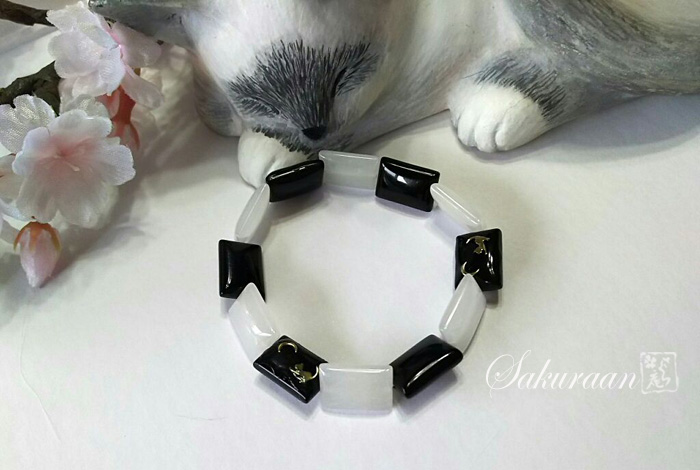月夜猫のブレスレット