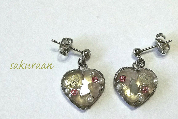 ピアス