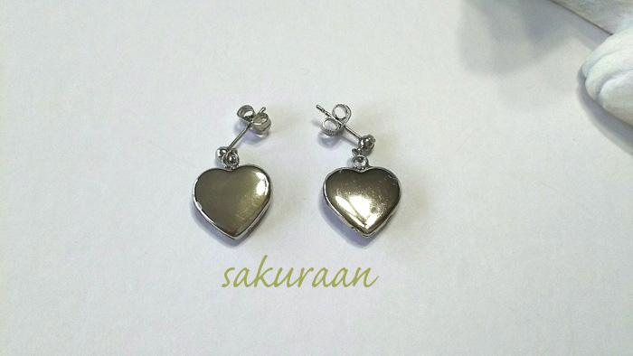 ピアス