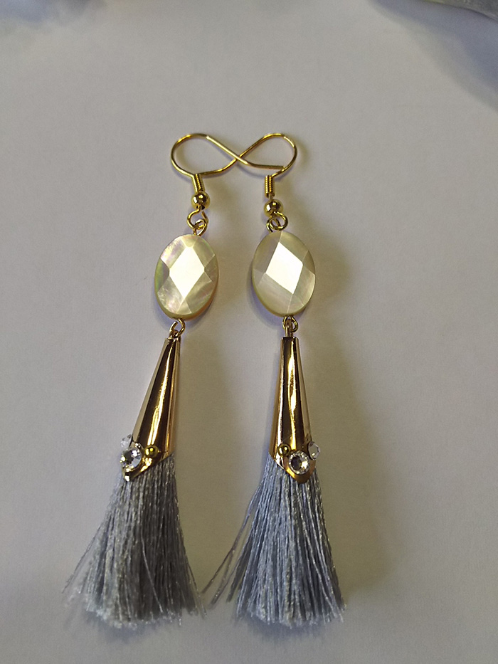 ピアス