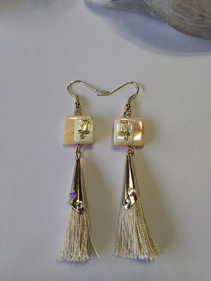 ピアス