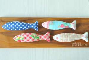 画像1: Atelier168：【小魚】キャットニップ味（色柄お任せ） (1)