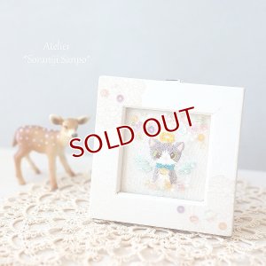 画像1: Sale!! グレー白猫ちゃんの刺繍フレーム ミニ (1)