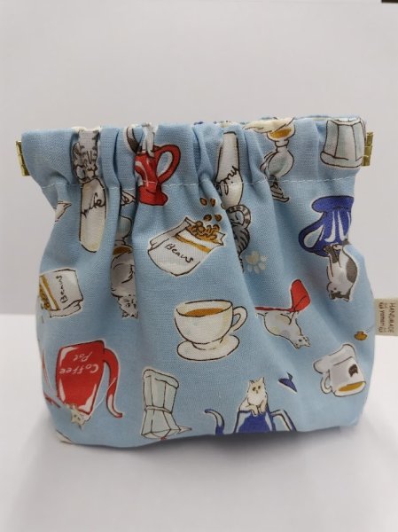 画像1: yamari：ばね口ポーチ【ティータイムねこ　BL】　一部寄付 (1)