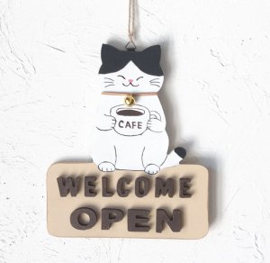 画像1: いつものお店：看板大「ハチワレ・カフェ」 (1)