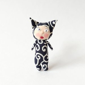 画像1: いながきりえ：ブサイクマダムねこブローチ (1)