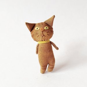 画像1: いながきりえ：ブサイクキジトラちゃんブローチ (1)