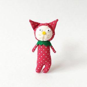 画像1: いながきりえ：ブサイクいちごねこちゃんブローチ (1)