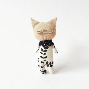画像2: いながきりえ：ブサイクねこちゃんブローチ (2)