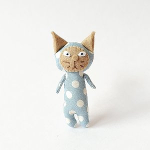画像1: いながきりえ：ブサイク水玉ねこちゃんブローチ (1)