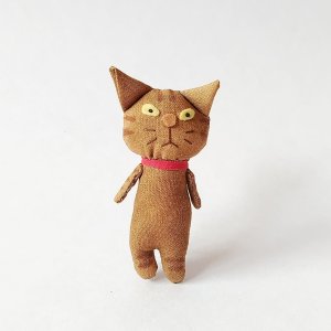 画像1: いながきりえ：ブサイクキジトラちゃんブローチ (1)