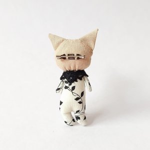 画像2: いながきりえ：ブサイクねこちゃんブローチ (2)