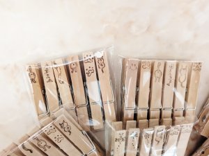 画像2: andMore：6個セットクリップ/洗濯ばさみ「全額寄付」 (2)