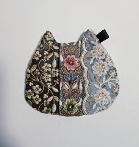 画像1: IRODRI：インド刺繡リボンねこ型ポーチ【4】（一部寄付） (1)