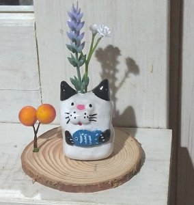 画像1: いつものお店：白猫一輪挿しオブジェ【全額寄付】 (1)