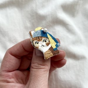 画像3: KARENTO.K.N：真珠の耳飾りのニャンコ（茶トラ猫） (3)