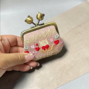 ピンク