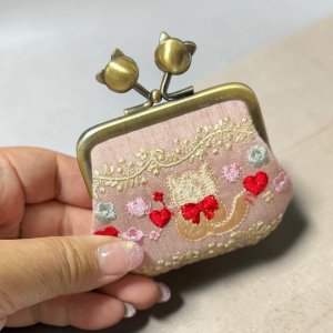 ピンク