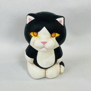 画像4: Nick9：樹脂のフィギュア　ねこのあきんこ　クロはちわれ (4)
