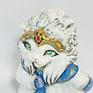 画像11: Nick9：樹脂のフィギュア　ねこのクイーン (11)
