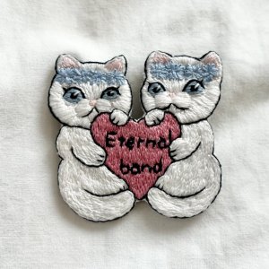 画像1: KARENTO.K.N：Eternal Band 手刺繍ブローチ (1)