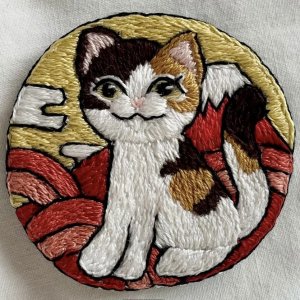 画像1: KARENTO.K.N：富士見ねこ　手刺繍ブローチ (1)