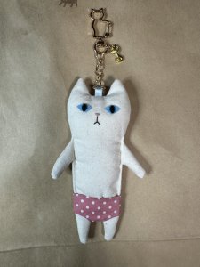 画像1: まめ屋：ぱんつねこリップケース　白 (1)