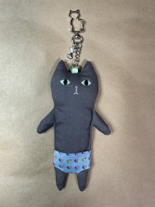 画像1: まめ屋：ぱんつねこリップケース　グレー (1)