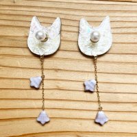 画像2: kikogurumi : たべこぼしポロリねこ【ピアス】(手描き／オッドアイ兄弟)