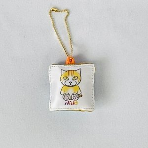 画像1: Nick9：スマホクリーナーキーホルダー「おすわりチャトラ」［全額寄付］ (1)