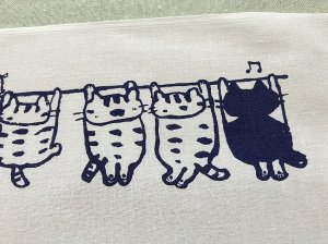 画像7: ドレミかんぱにー： 手ぬぐい横（手捺染）ぶら下がり猫と招き猫（一部寄付） (7)