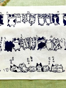 画像10: ドレミかんぱにー： 手ぬぐい横（手捺染）ぶら下がり猫と招き猫（一部寄付） (10)