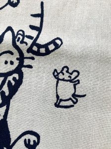 画像10: ドレミかんぱにー： 手ぬぐい縦（手捺染）招き猫がぞろぞろやって来る（一部寄付） (10)