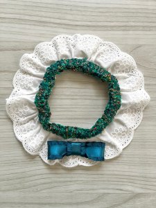 画像2: コムギ雑貨店：綿白レース＋深緑ニットリボン　シュシュ (2)