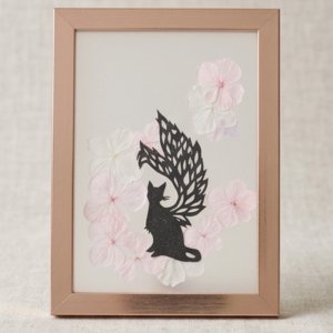 画像1: 星空月華：シンプル羽根猫さん・切り絵&プリザーブドフラワー（一部寄付） (1)