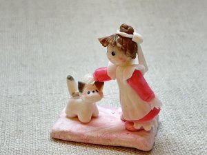 画像1: 友夢：ニャンコと女の子「濃いピンク」（全額寄付） (1)