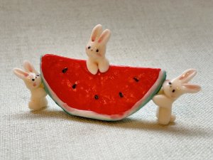 画像1: 友夢：スイカとうさぎ（全額寄付） (1)