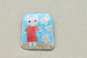 画像1: 七宝焼2wayブローチ＆ペンダント【白猫花柄】 (1)