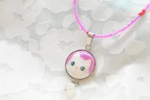 画像1: 七宝焼ペンダント【長毛白猫　ピンク】 (1)