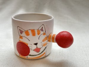 画像1: 外山亜基雄：ボクシングパンチ猫マグカップ【Mサイズ】-5- (1)