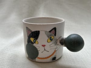 画像1: 外山亜基雄：ボクシングパンチ猫マグカップ【Mサイズ】-6- (1)