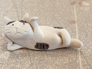 白×グレー トラ