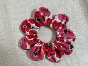 画像1: 猫とハンドメイド(ひなポプ)：おめかしシュシュ【19種類】(全額寄付） (1)