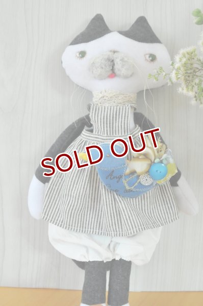画像1: まぁーみ：ドール「はちわれねこ」(全額寄付）送料込み (1)