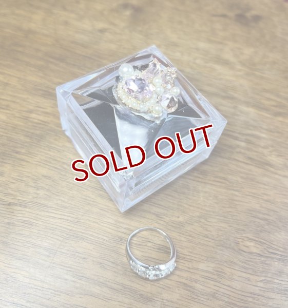 画像1: 【ゴエママ支援品】カノンママ：プラチナ　CZリング＋ジュエリーボックス（全額寄付） (1)