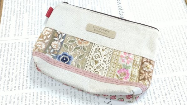 画像1: インド刺繍のマチありポーチ＜３＞ (1)
