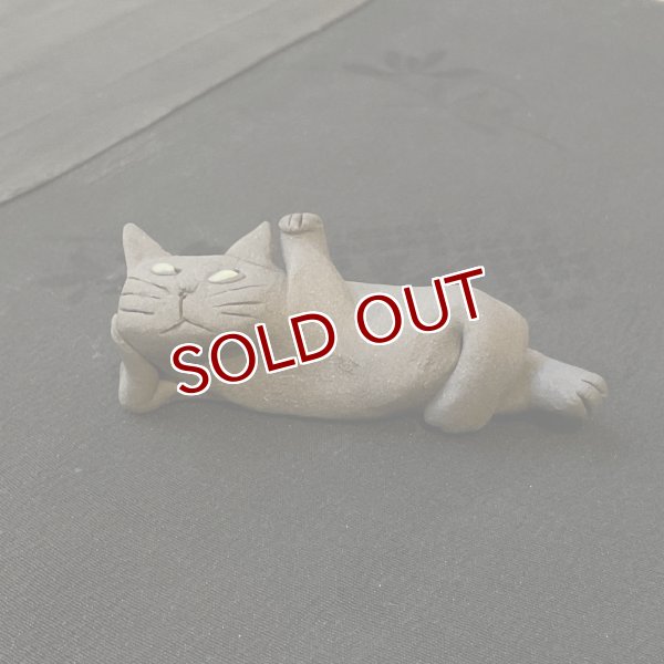 画像1: 態度の悪い招き猫【2】 (1)