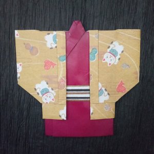 画像1: 晴空：着物の形のポチ袋(半纏)【招き猫　(えんじ色着物)】（全額寄付） (1)